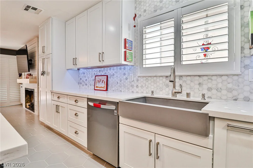 10801 Wallflower, Las Vegas, NV 89135