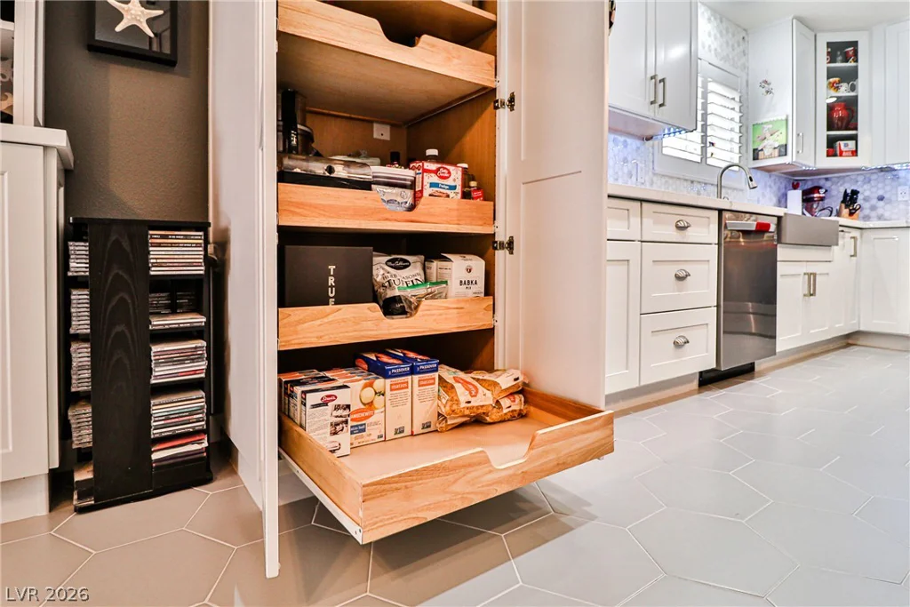 10801 Wallflower, Las Vegas, NV 89135