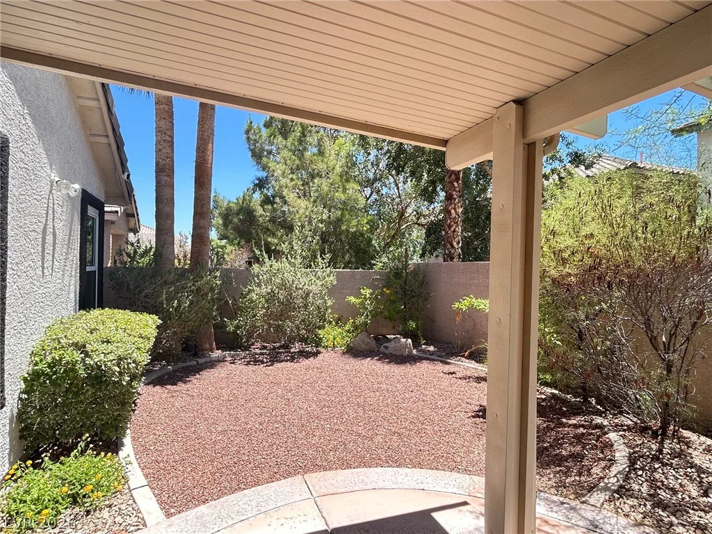 10801 Wallflower, Las Vegas, NV 89135