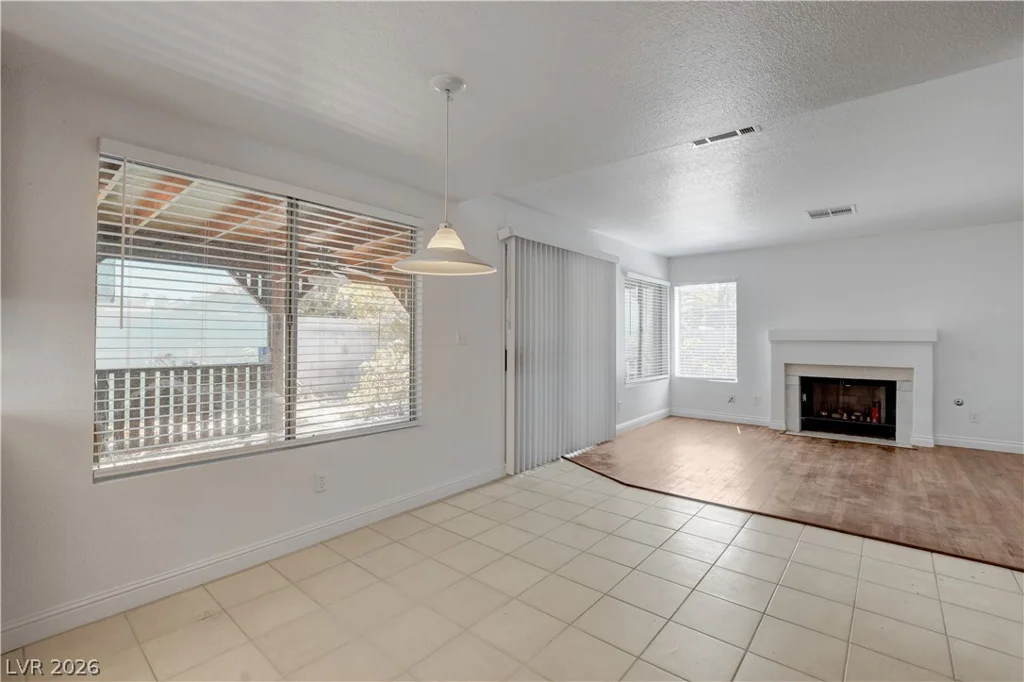 1427 Desert Ridge, North Las Vegas, NV 89031