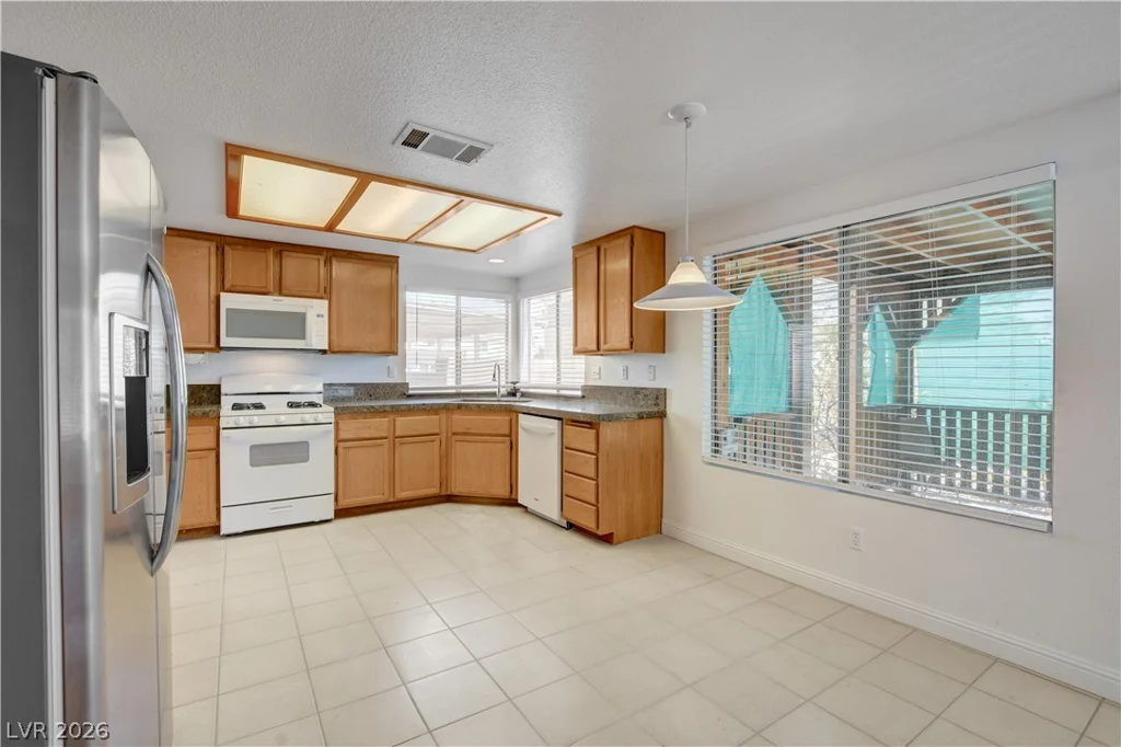 1427 Desert Ridge, North Las Vegas, NV 89031