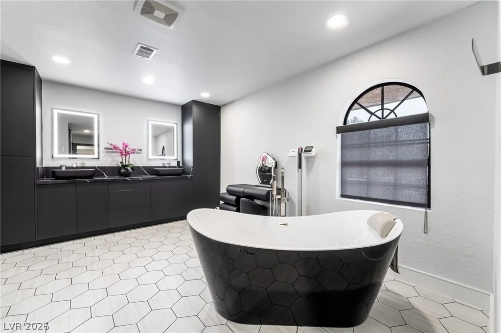 3130 Appleblossom, Las Vegas, NV 89117