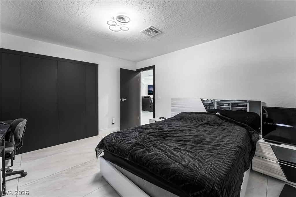 3130 Appleblossom, Las Vegas, NV 89117