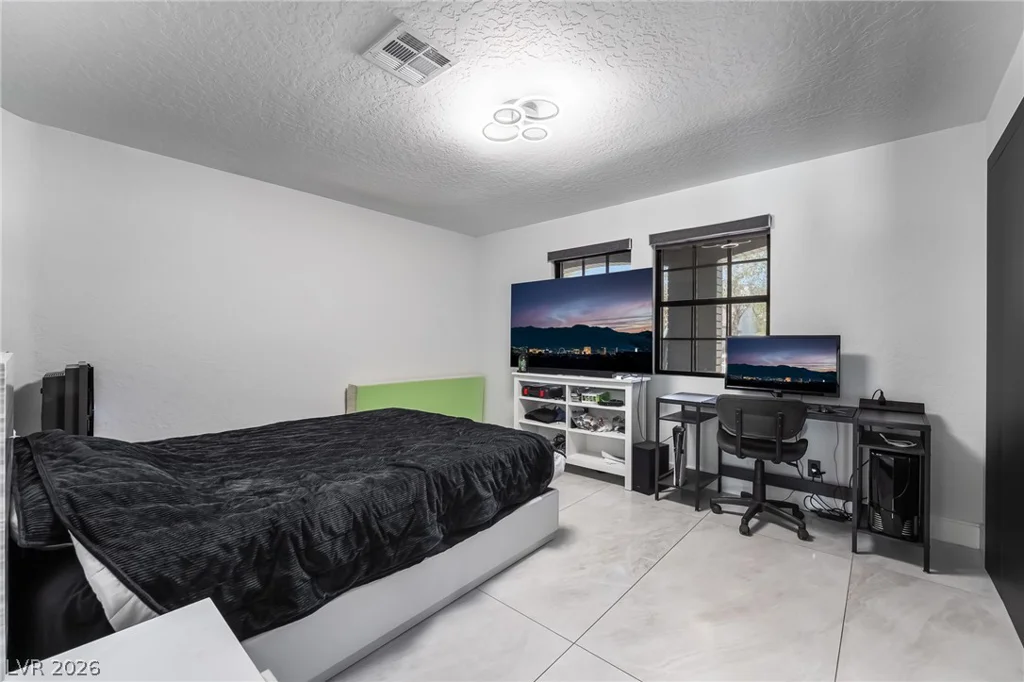 3130 Appleblossom, Las Vegas, NV 89117