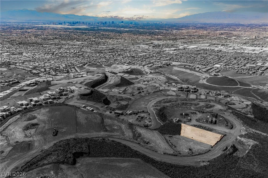 555 Grand Rim, Henderson, NV 89012
