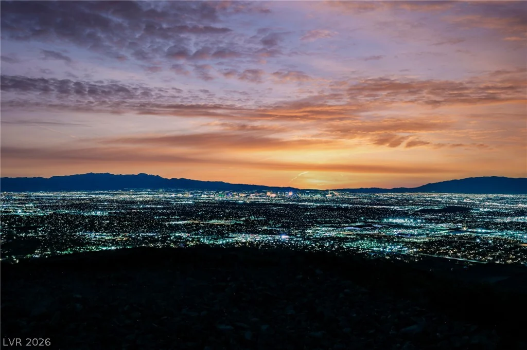 555 Grand Rim, Henderson, NV 89012