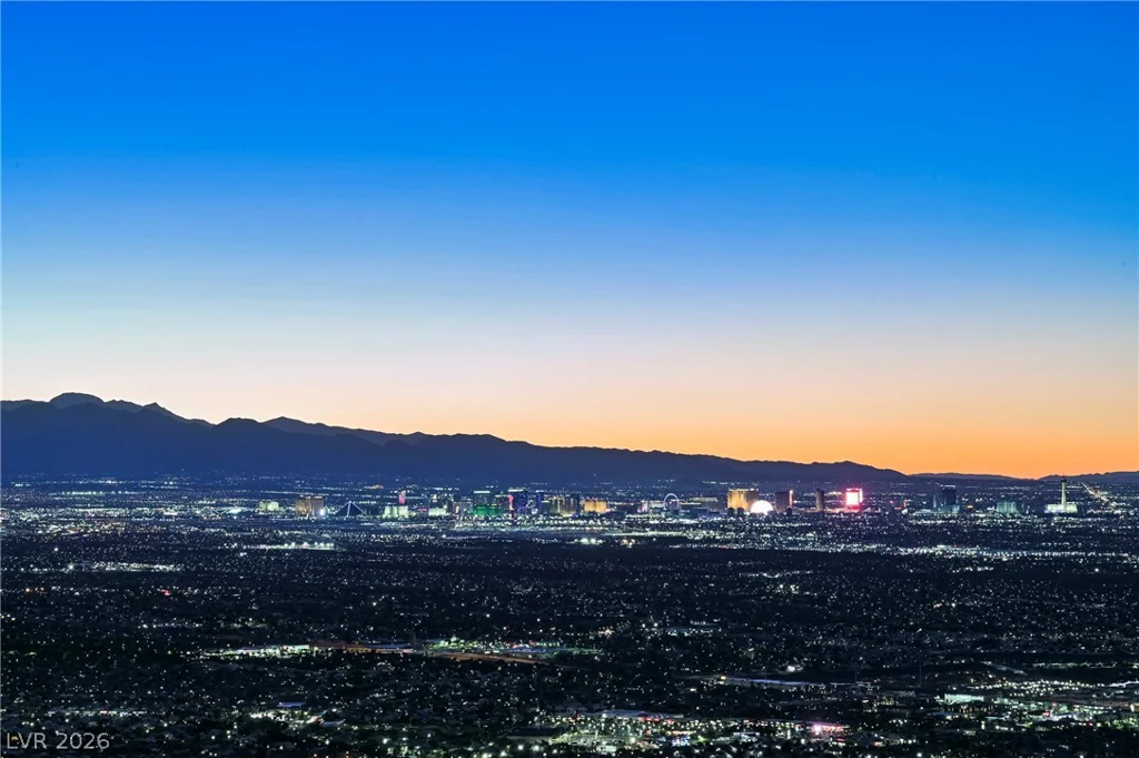 555 Grand Rim, Henderson, NV 89012