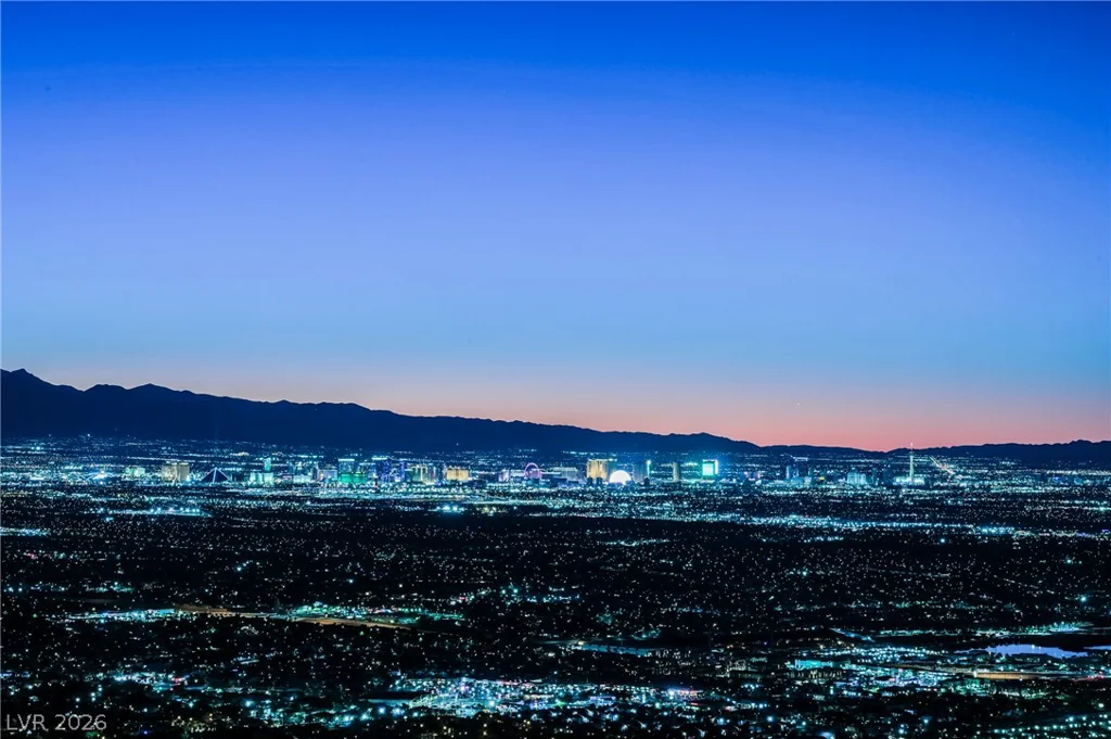 555 Grand Rim, Henderson, NV 89012