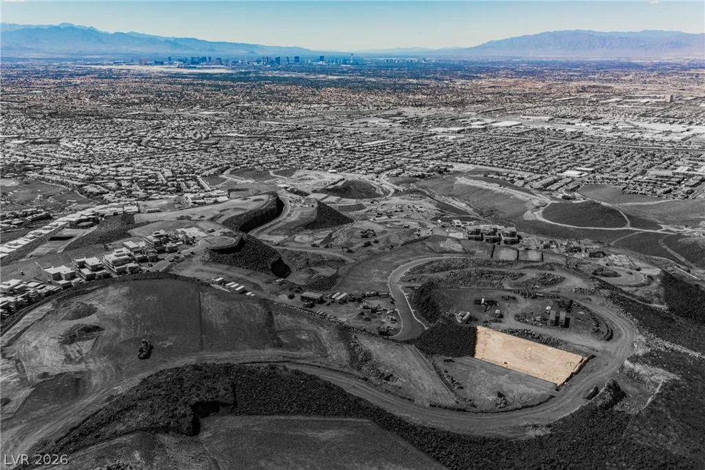 555 Grand Rim, Henderson, NV 89012