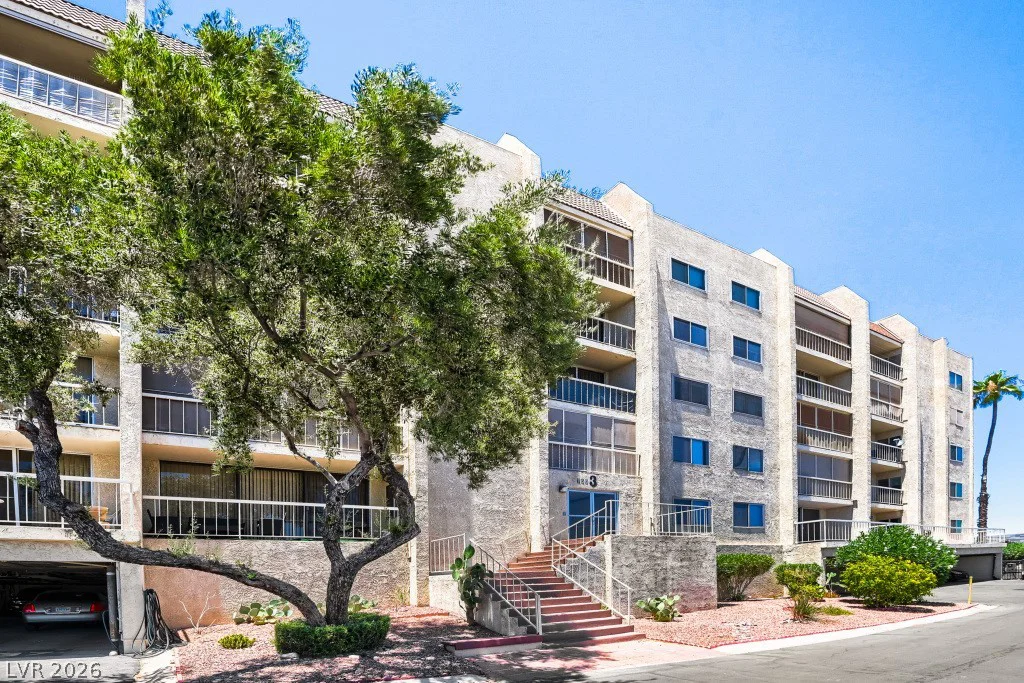 750 Royal Crest, Las Vegas, NV 89169