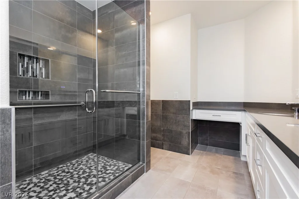 9420 San Laguna, Las Vegas, NV 89134
