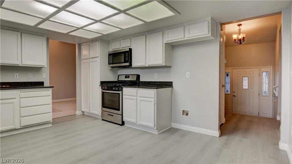 8640 Blissville, Las Vegas, NV 89145
