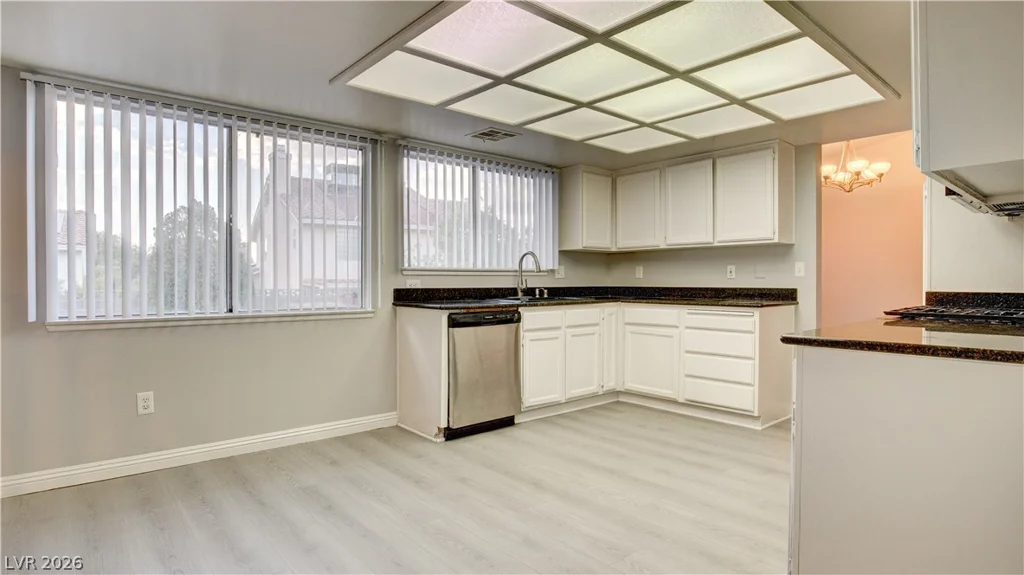 8640 Blissville, Las Vegas, NV 89145