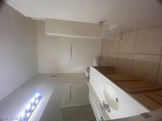 5655 Sahara, Las Vegas, NV 89142