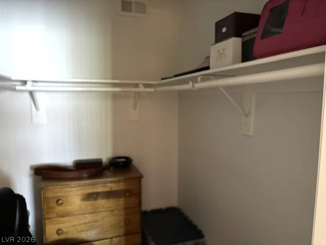 2845 Loveland, Las Vegas, NV 89109
