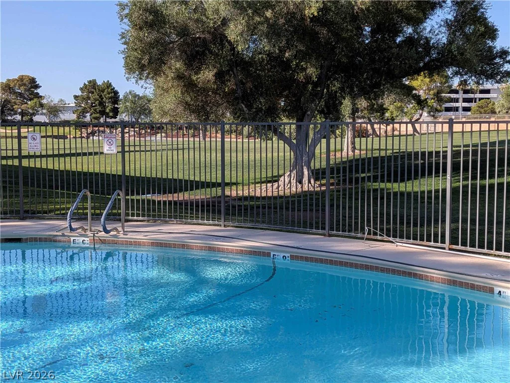 2845 Loveland, Las Vegas, NV 89109