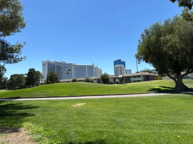 2845 Loveland, Las Vegas, NV 89109