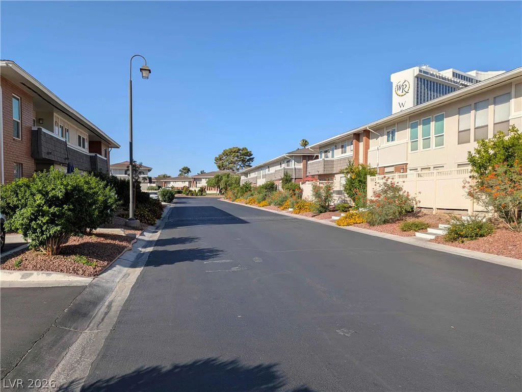 2845 Loveland, Las Vegas, NV 89109