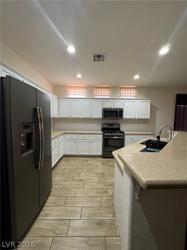 4737 Bell Canyon, North Las Vegas, NV 89031