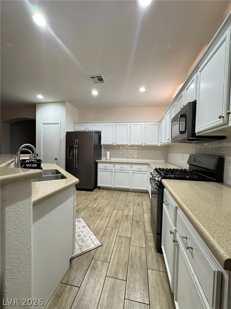 4737 Bell Canyon, North Las Vegas, NV 89031