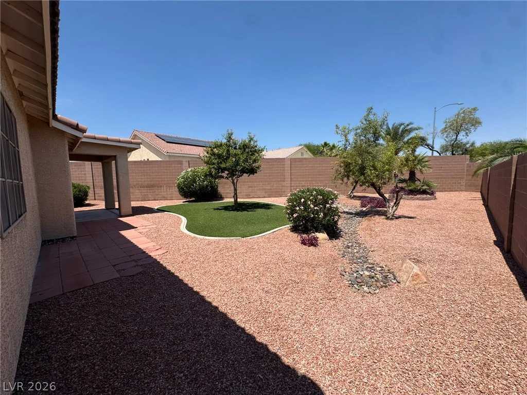 4737 Bell Canyon, North Las Vegas, NV 89031