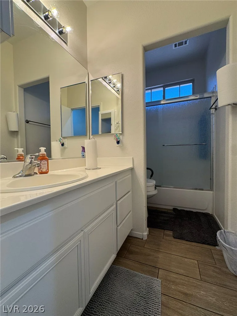 4737 Bell Canyon, North Las Vegas, NV 89031