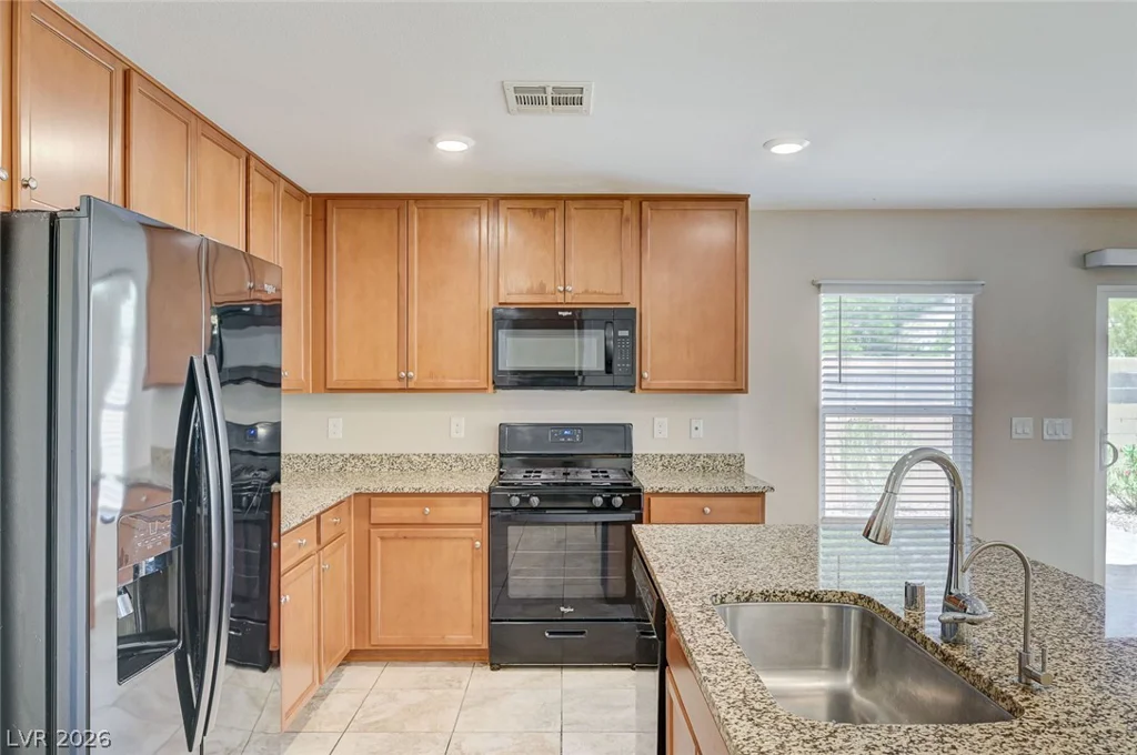 9228 Harbin, Las Vegas, NV 89148