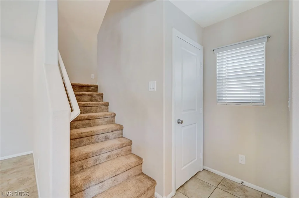 9228 Harbin, Las Vegas, NV 89148