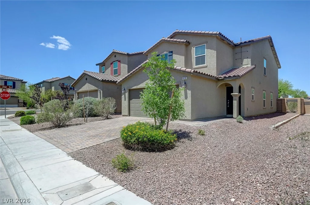 9228 Harbin, Las Vegas, NV 89148