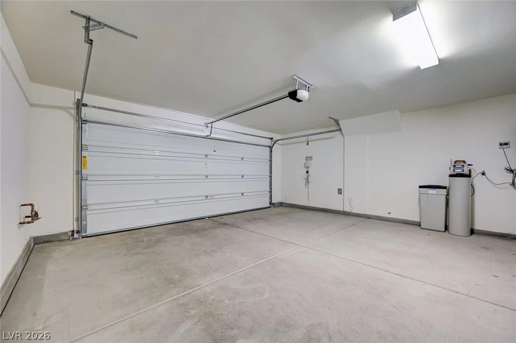 9228 Harbin, Las Vegas, NV 89148