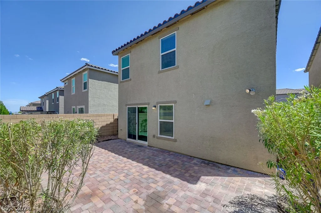 9228 Harbin, Las Vegas, NV 89148