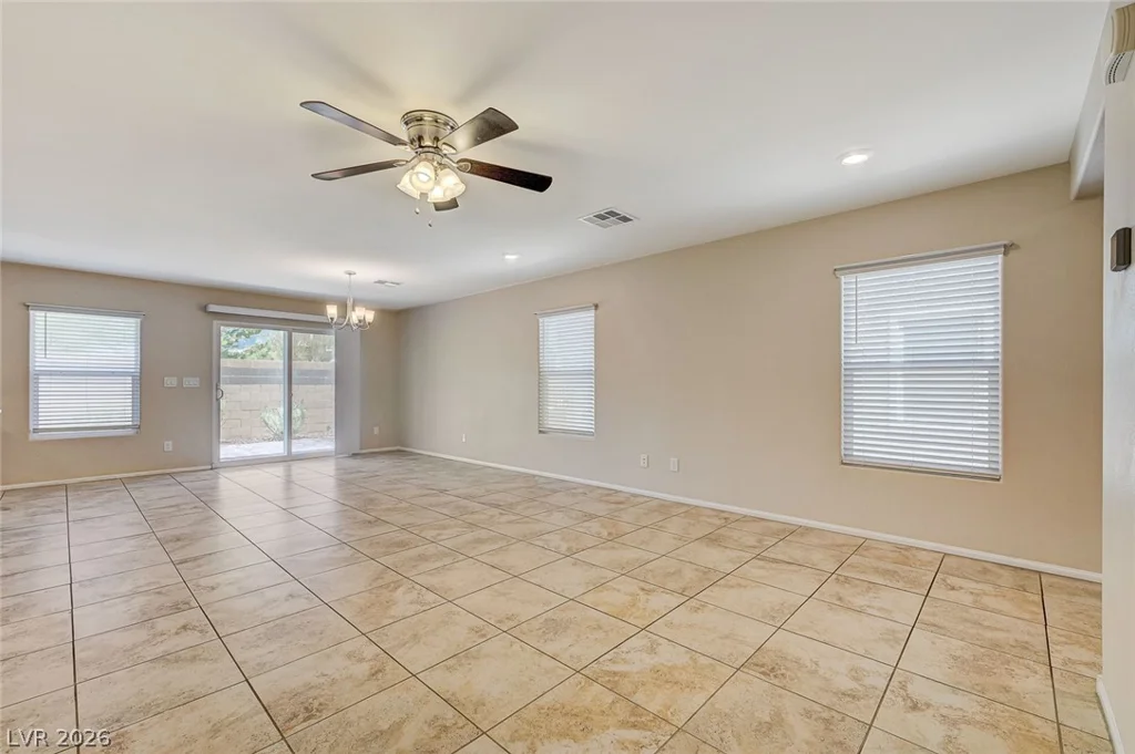 9228 Harbin, Las Vegas, NV 89148