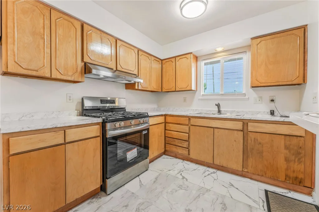 113 Rosemeade, Las Vegas, NV 89106