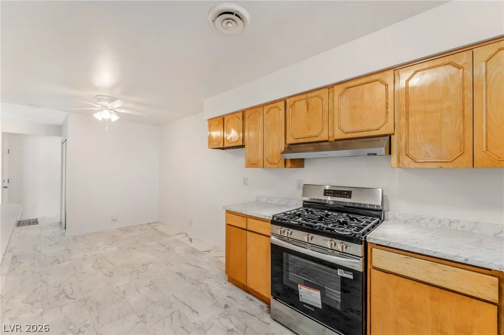 113 Rosemeade, Las Vegas, NV 89106