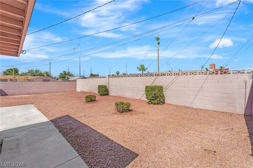 113 Rosemeade, Las Vegas, NV 89106