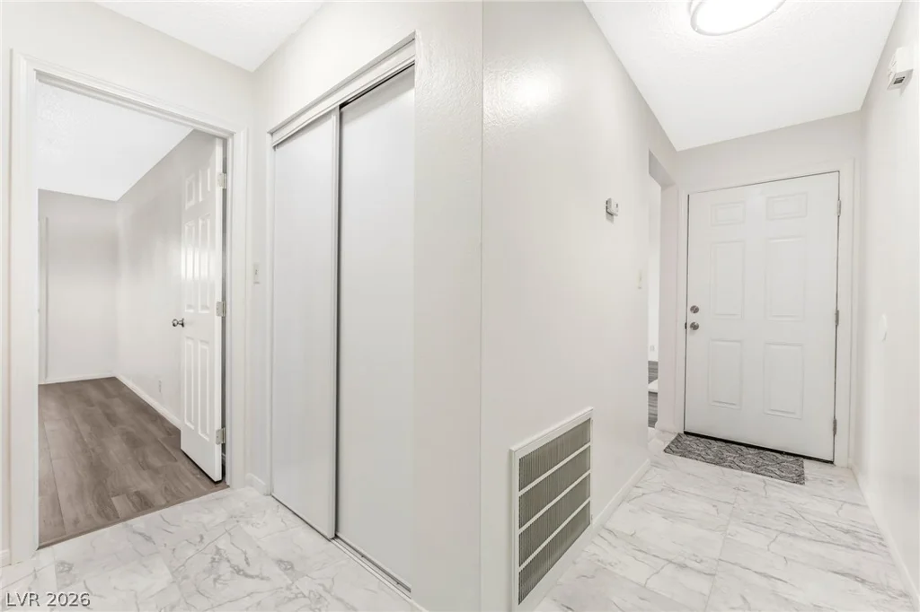 113 Rosemeade, Las Vegas, NV 89106