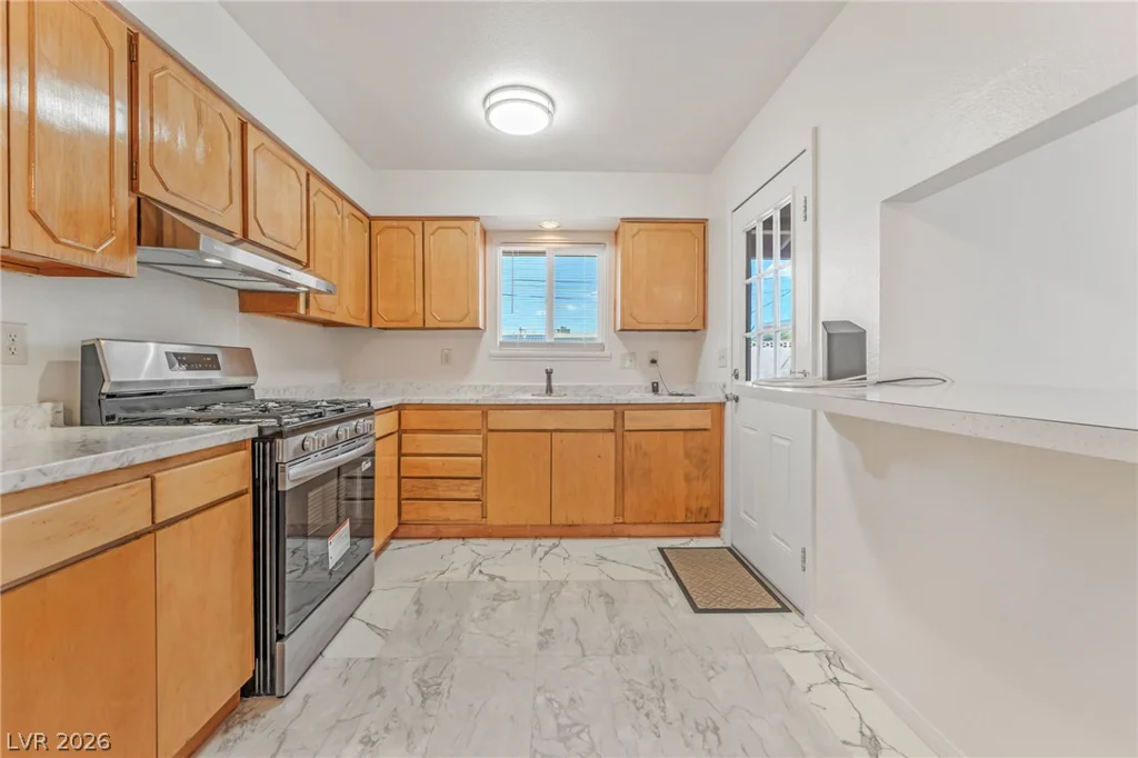 113 Rosemeade, Las Vegas, NV 89106