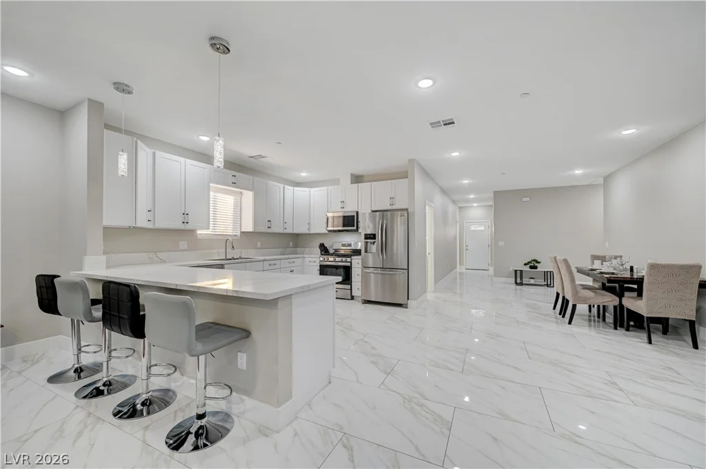 6132 Glacier, Las Vegas, NV 89156