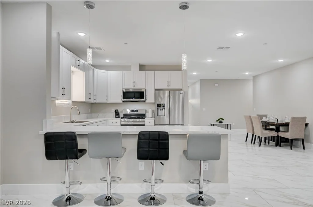 6132 Glacier, Las Vegas, NV 89156