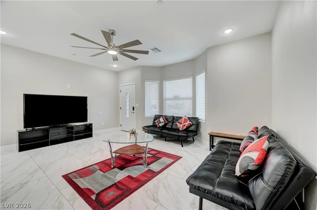 6132 Glacier, Las Vegas, NV 89156