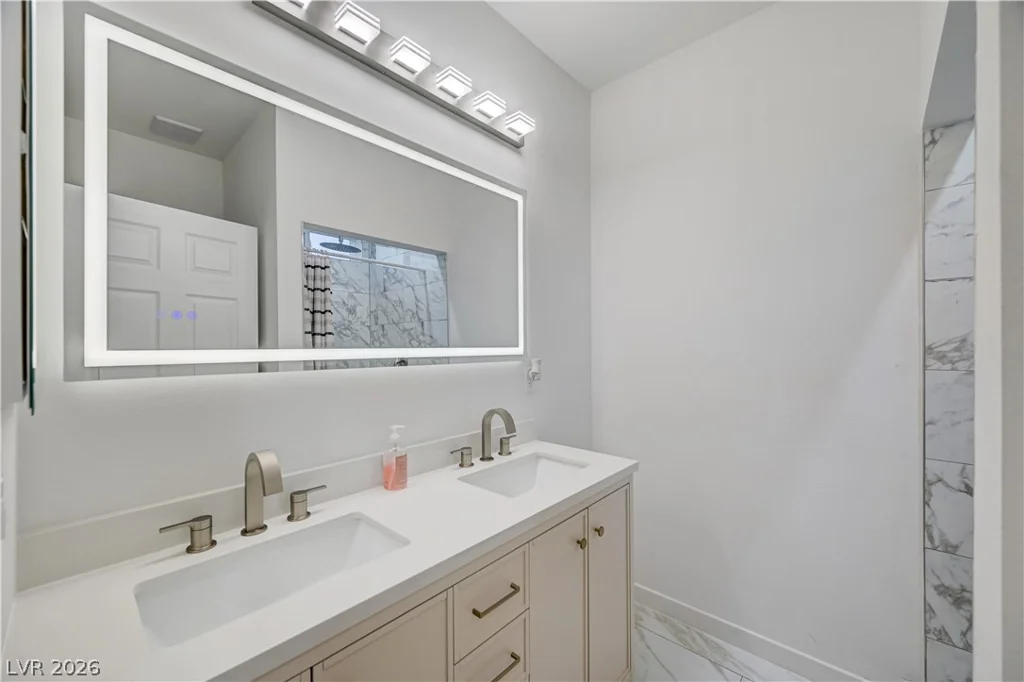 6132 Glacier, Las Vegas, NV 89156