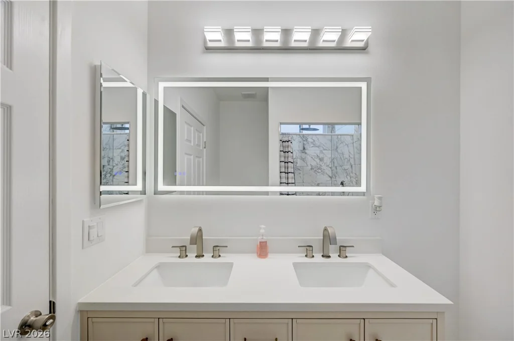 6132 Glacier, Las Vegas, NV 89156