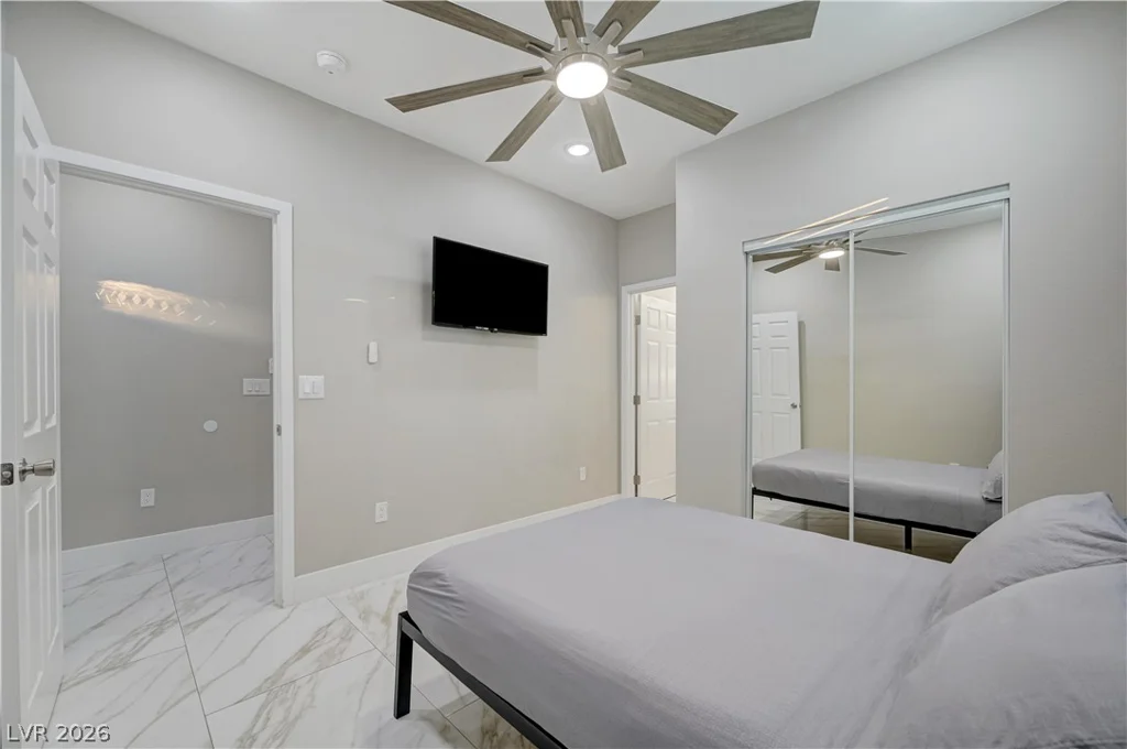 6132 Glacier, Las Vegas, NV 89156