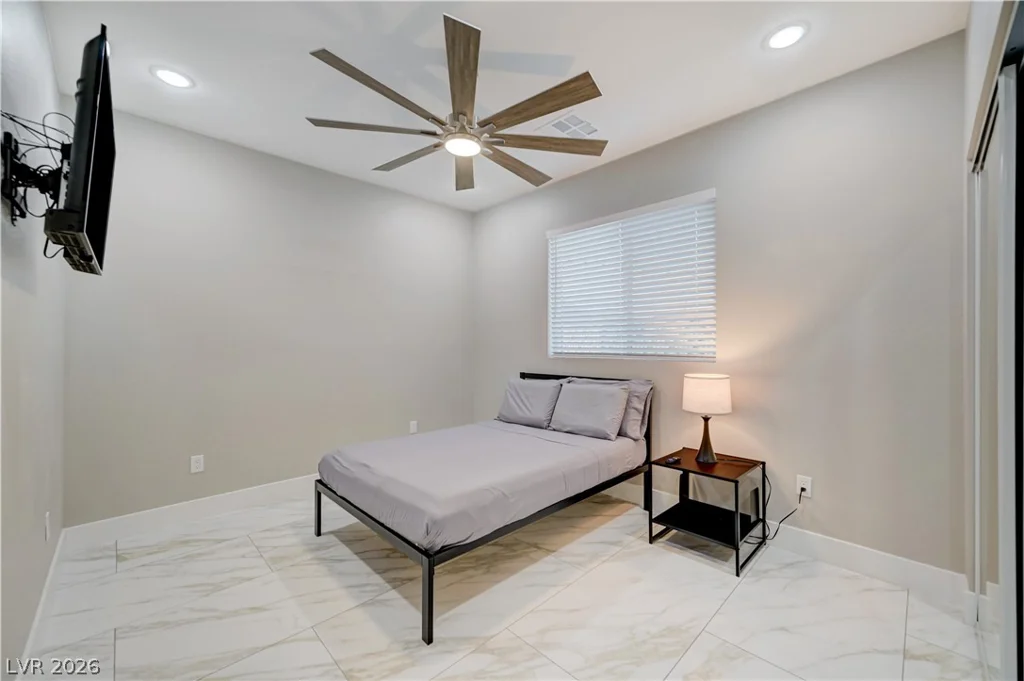 6132 Glacier, Las Vegas, NV 89156