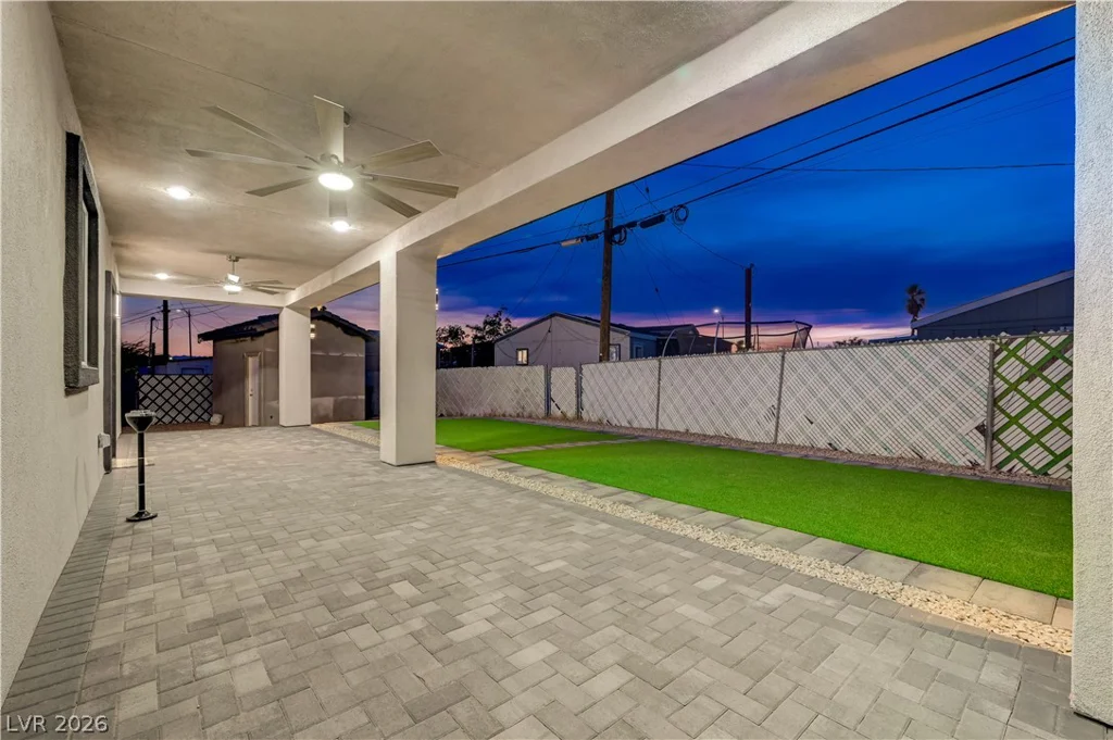 6132 Glacier, Las Vegas, NV 89156