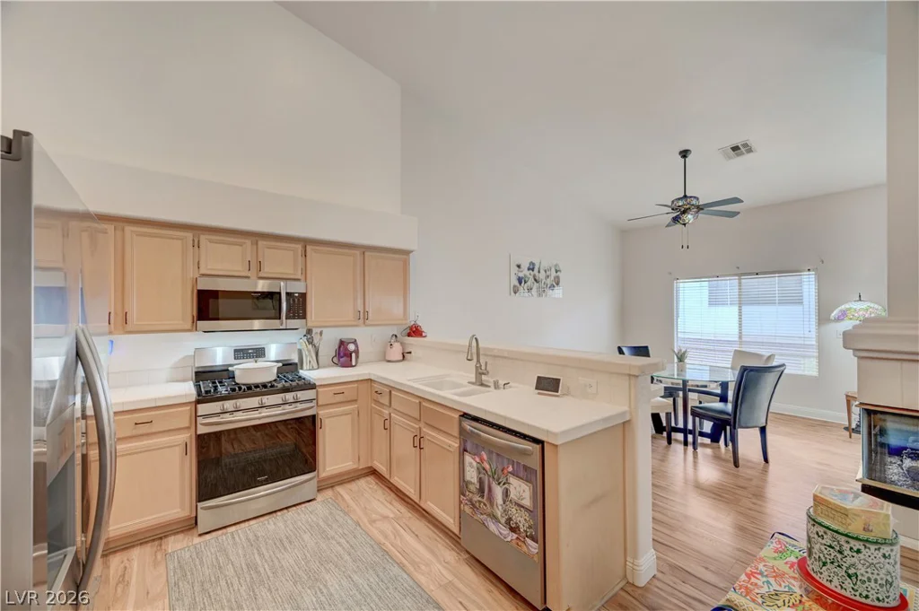 5671 Whale Watch, Las Vegas, NV 89113