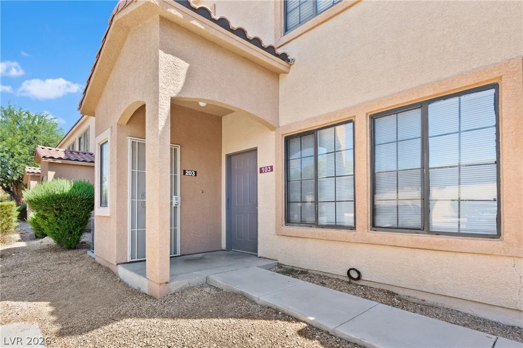 2060 Rancho Lake, Las Vegas, NV 89108