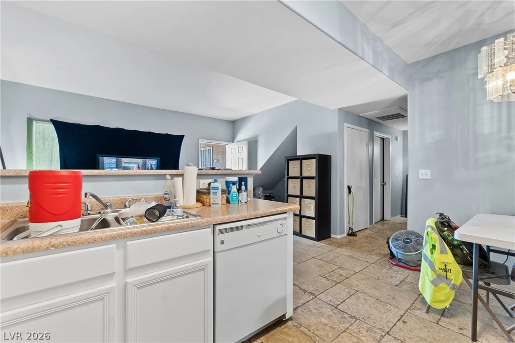 2060 Rancho Lake, Las Vegas, NV 89108