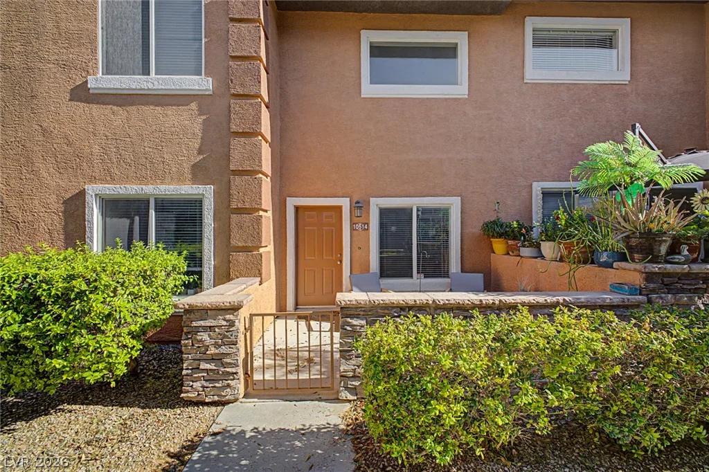 10514 Gold Shadow, Las Vegas, NV 89129