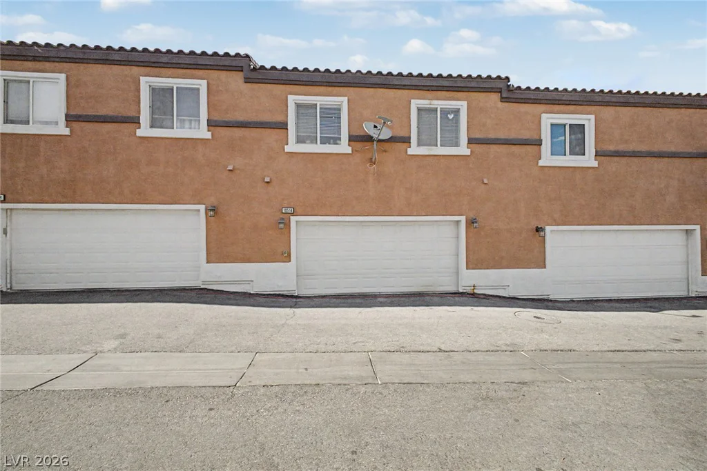 10514 Gold Shadow, Las Vegas, NV 89129